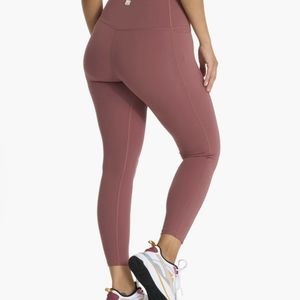 Vuori studio pocket leggings in Rosewood